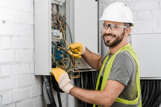 Best Affordable Emergency Electrician  in Manito, IL